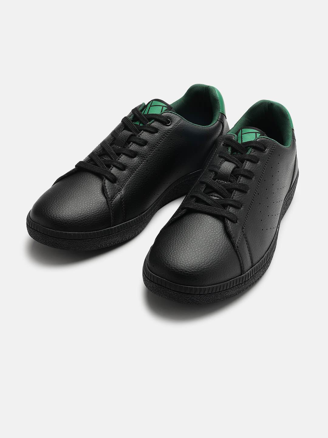 Classic Pinnacle Men Casual Lace-up Sneaker - Hummel India