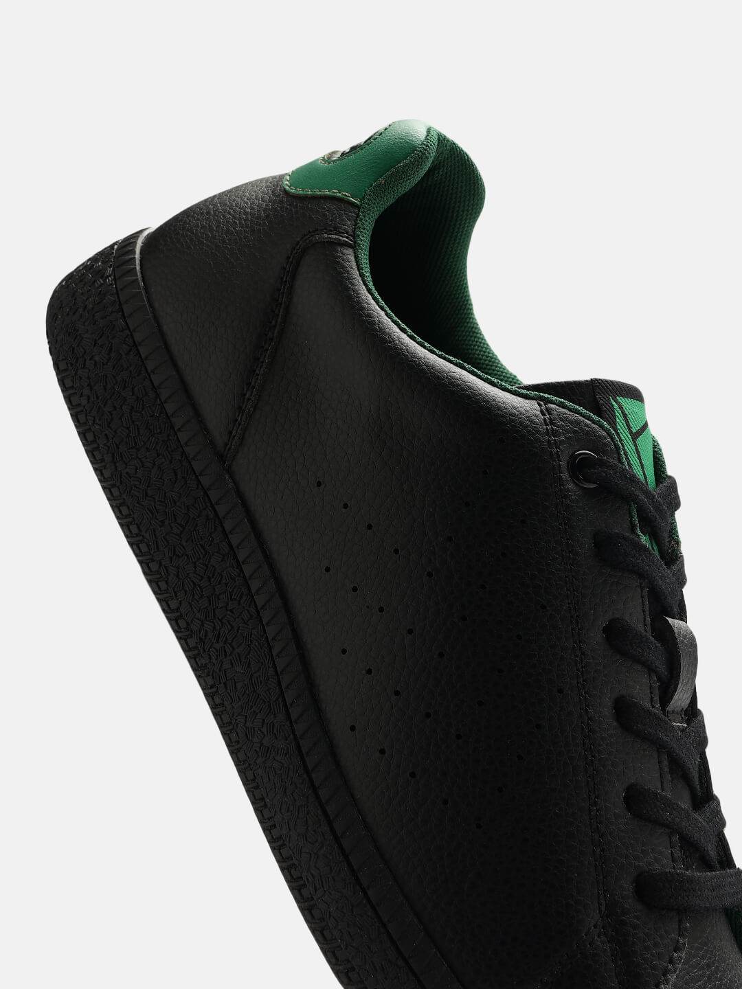 Classic Pinnacle Men Casual Lace-up Sneaker - Hummel India