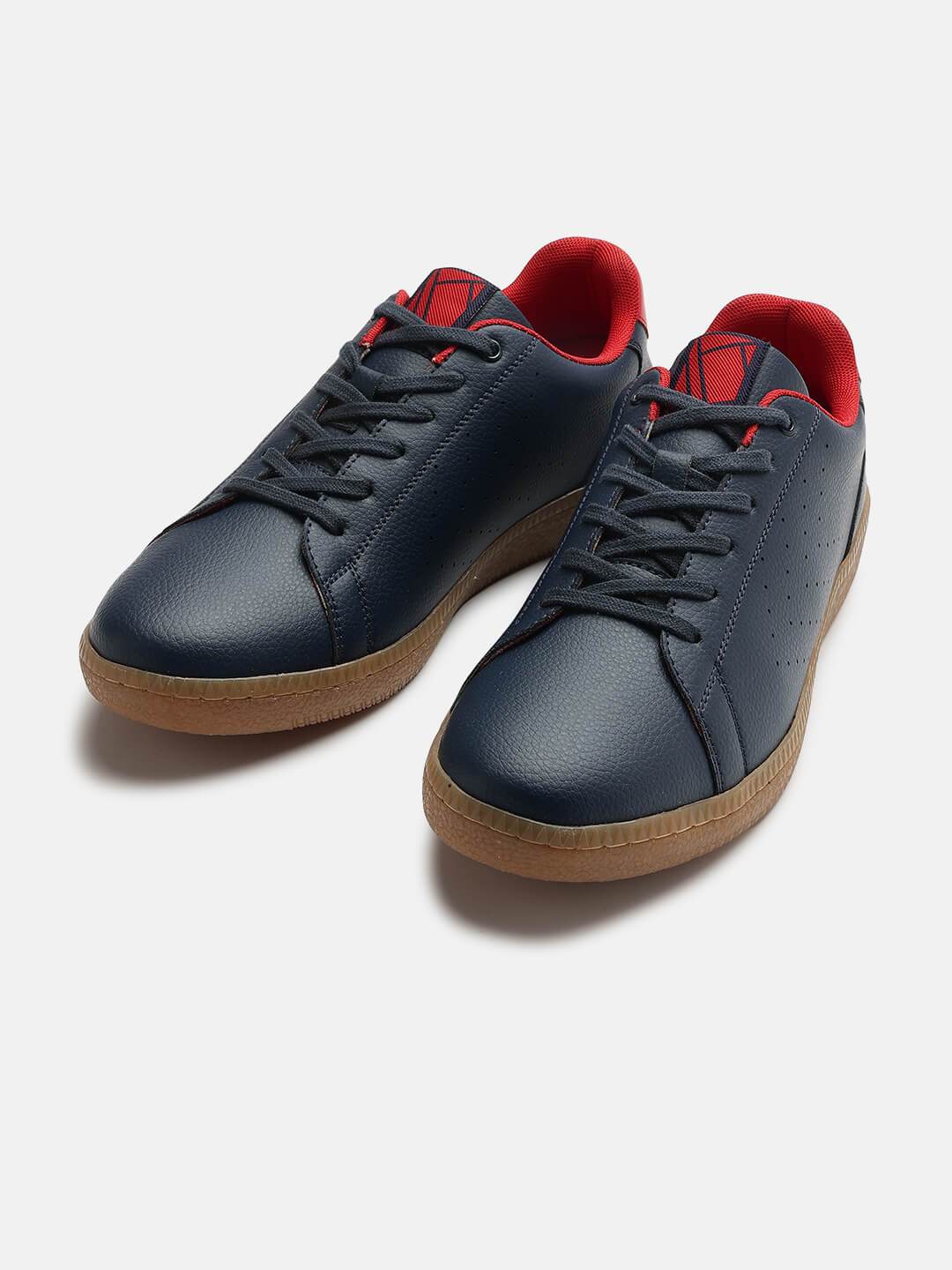 Classic Pinnacle Men Casual Lace-up Sneaker - Hummel India