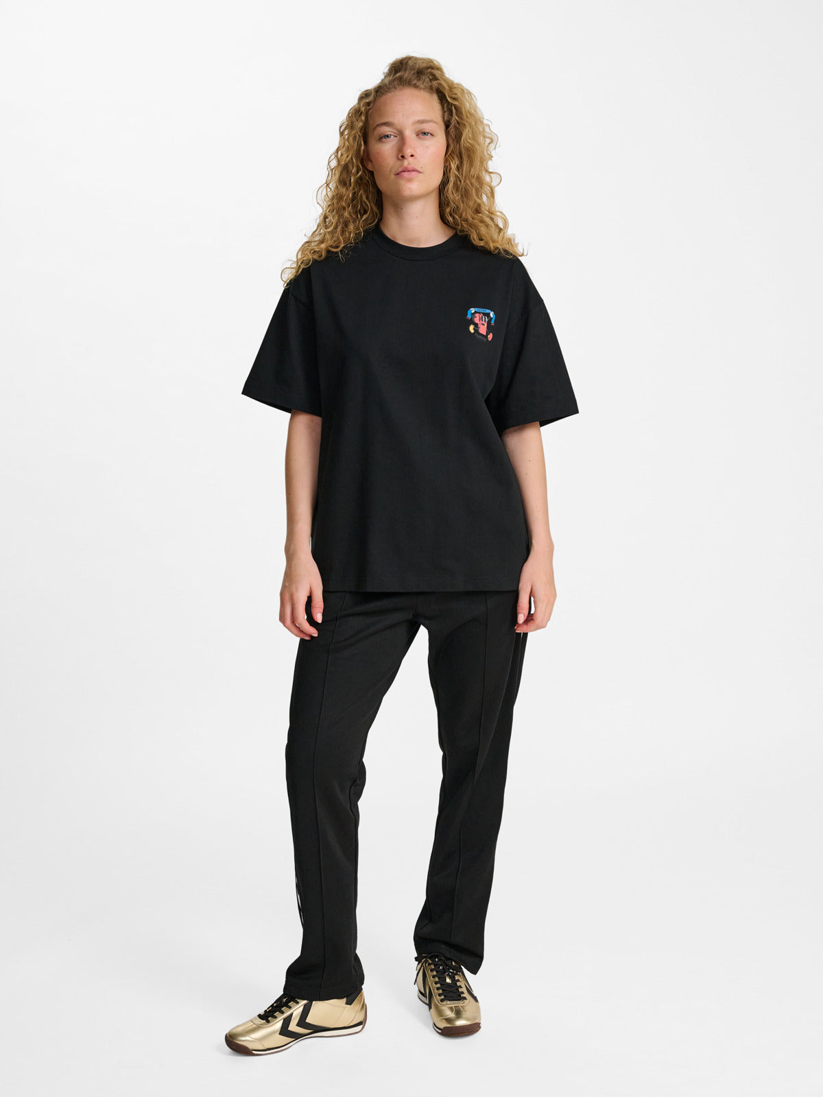 Loose Whistle T-Shirt | Oversized Casual – Hummel India