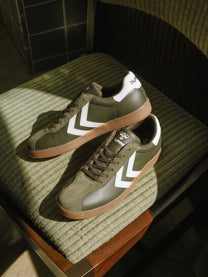 Classic Triumph Men Casual Lace-up Sneaker