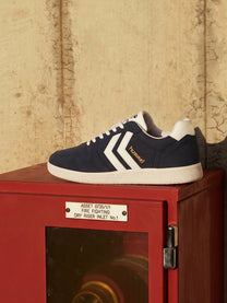 Classic Verve Men Casual Suede Lace-up Sneaker