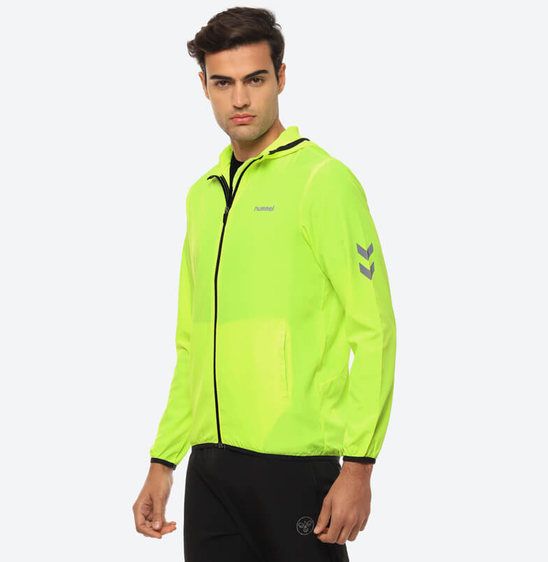 Vicktor Men s Wind Chaser Jacket Comfortable Breathable Fabric Packabl Hummel India